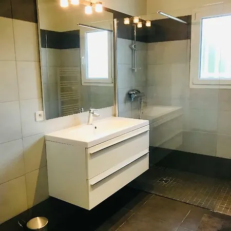 Maison Avec Piscine -