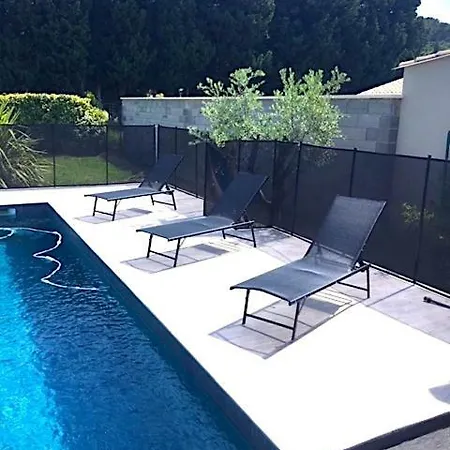 Maison Avec Piscine - *